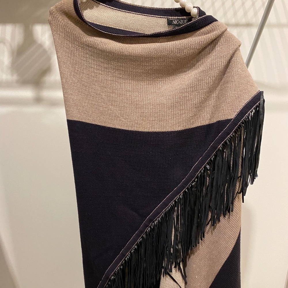 Nic +Zoe poncho